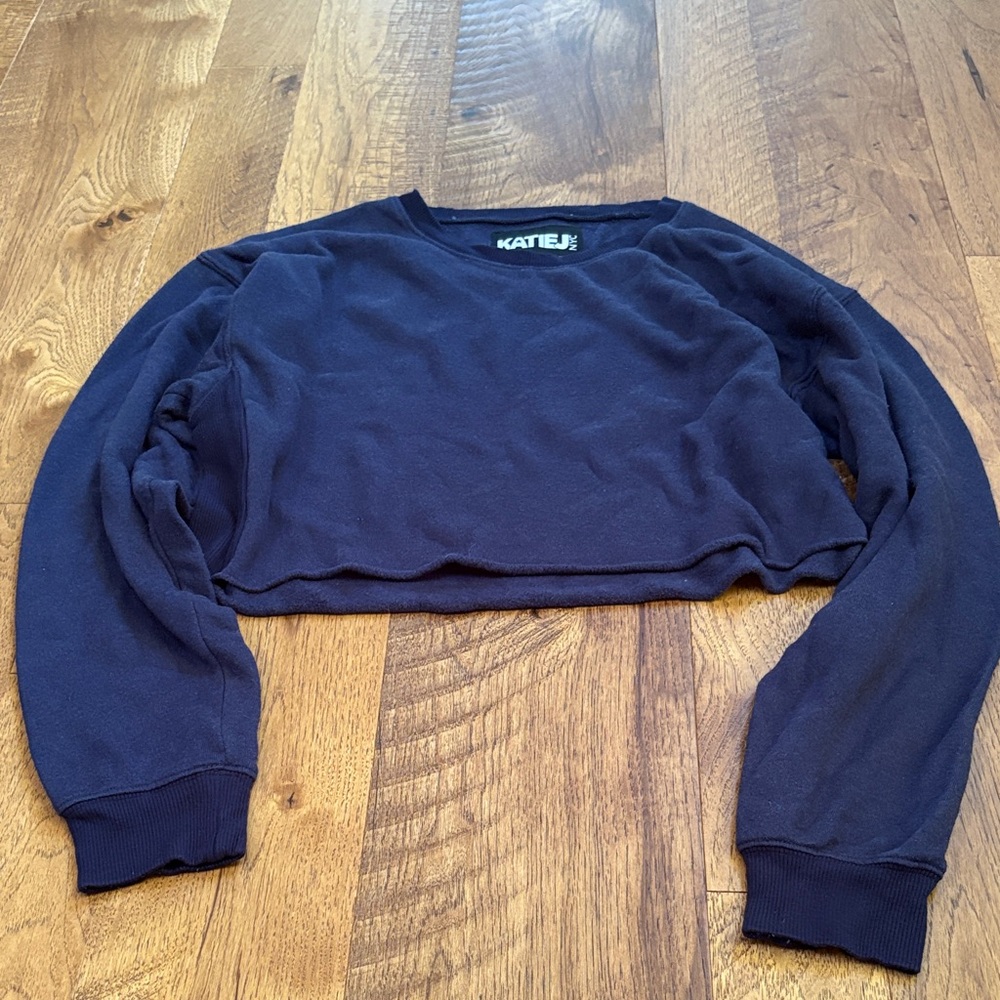 Katie J NYC Juniors Navy Blue Cropped Crewneck Size L